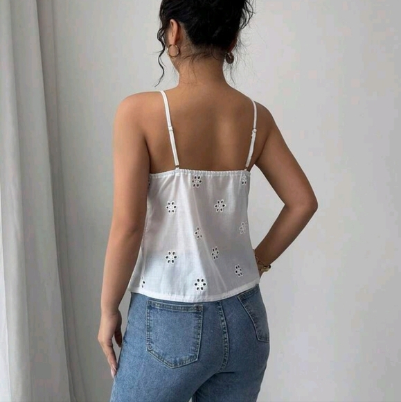 Women's Etched Embroidered Casual Bow Camisole, Elegant - Picture 4 of 4